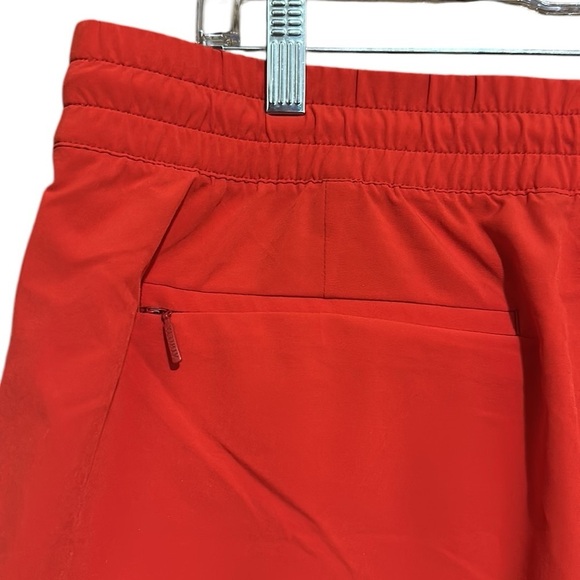 ATHLETA BAJA SHORT NWT Hibiscus Red Wrinkle resistant Light Weight Size 14 - Picture 12 of 14